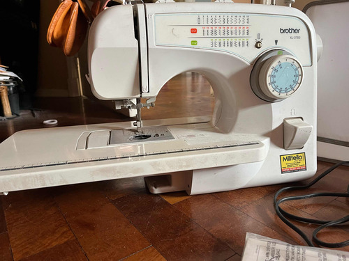 Máquina De Coser Brother Xl-3750 Blanco