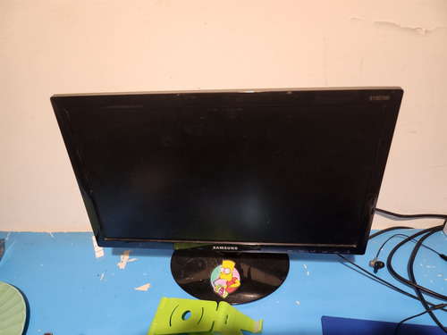 Monitor Samsung S19d300