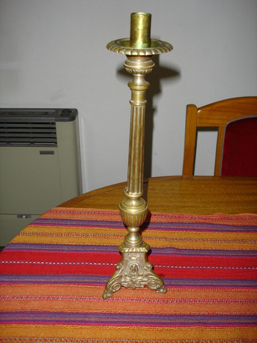 Antiguo Candelabro Religioso Bronce Labrado Decoracion O Uso