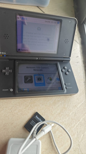 Nintendo Dsi Xl + Sd 16gb Leia - Marrom