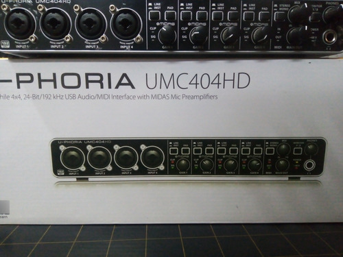 Behringer U-phoria Umc 404 Hd