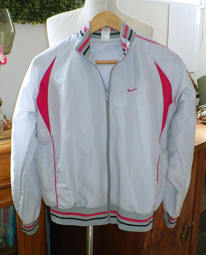 Campera Rompevientos Deportiva Forrada Red Interior