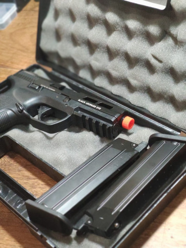 Kit Pistola De Airsoft A Gás Gbb Ble-006-sb Ics Xae Black