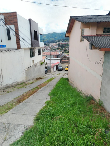 Casa En Venta, Cómoda Con Todos Los Servicios Básicos, De Oportunidad! - Imagen 3
