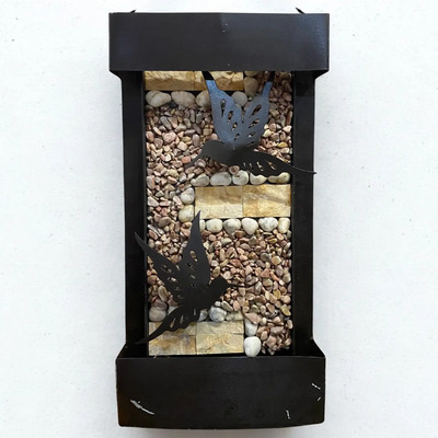 Fuente De Pared Colibri Marrón Oscuro