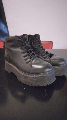 Borcegos Negros Con Plataforma Simona Shoes