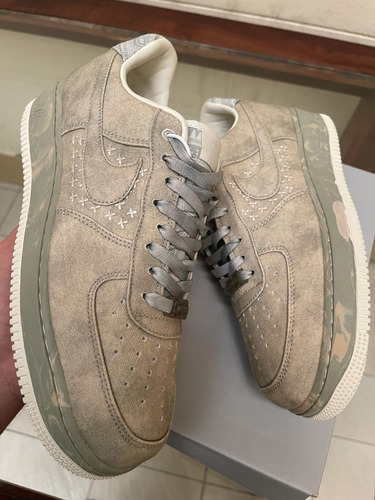 Nike Air Force 1 - Oliver. Lv