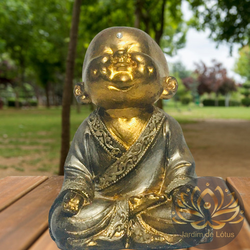Buda Baby Sorrindo Com Covinhas 