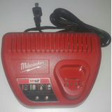 Cargador Original M12 Milwaukee 48-59-2401 $1150 Con Batería