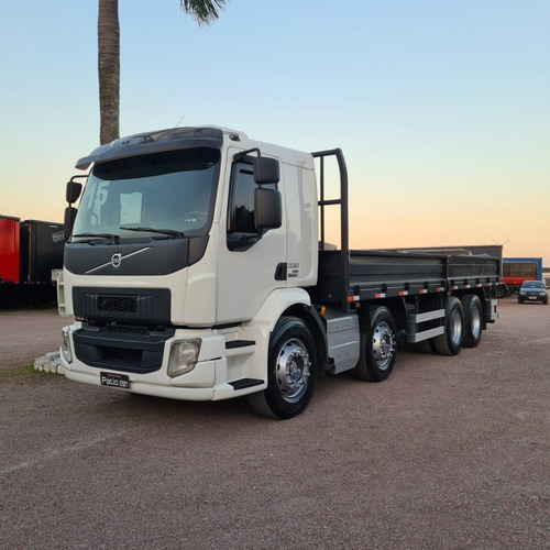 CAMINHÃO BITRUCK VOLVO VM330 8X2 2015 BI-TRUCK VM 330 4 EIXO