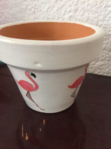 Maceta De Barro Pequeña Decorada Con Flamingos