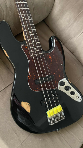 Baixo Fender Jazz Bass 98