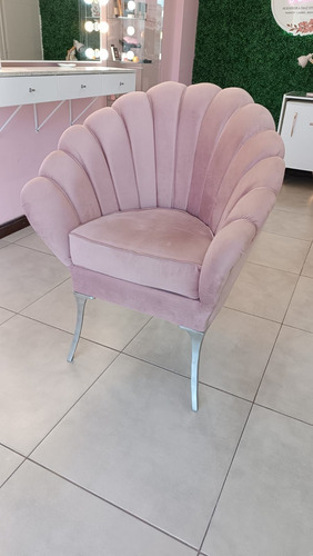 Sillon Pana Pétalo Rosa Diseño Exclusivo Patas Cromadas