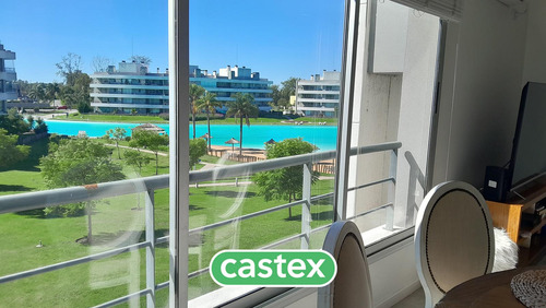 Departamento En Venta En Lagoon Pilar De Cuatro Ambientes. - Imagen 3