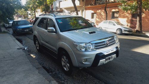 Toyota Sw4 2010 3.0 I Srv At C/cuero 4x4 (2009)