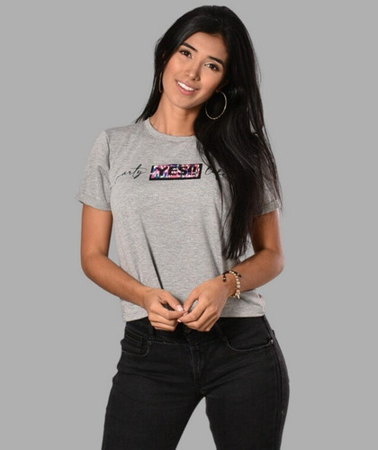 Camiseta Mujer Color Gris Dama Con Estampado Casual