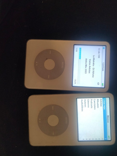 2 iPod Classic Blancos 5th Generacion