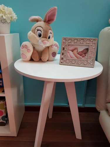 Mesa De Madera En Blanco