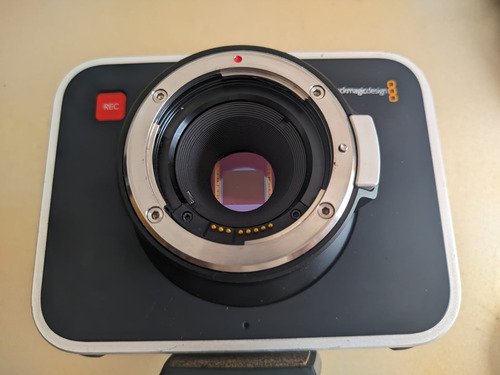 Blackmagic Cinema Camara Montura Ef De 2,5 K + Yougnuo 50mm 