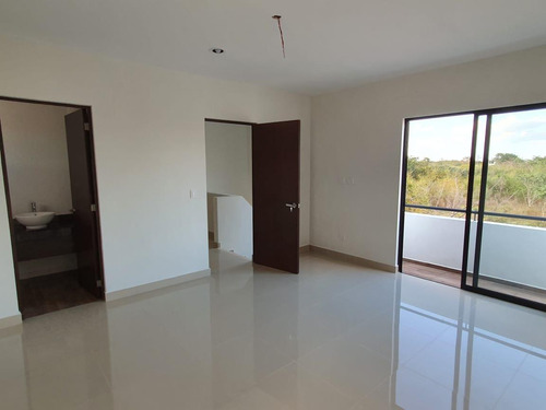 Casa De Autor En Privada Al Norte De Mérida - Imagen 4