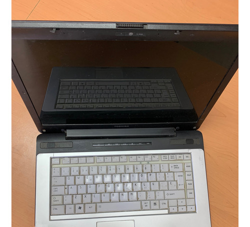 Laptop Toshiba Satellite A215