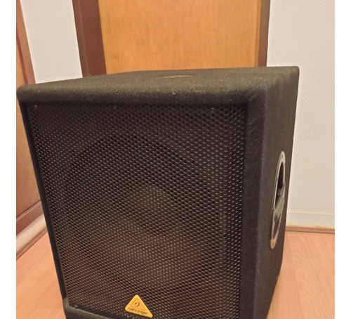 Subwoofer Activo Behringer Eurolive Vq-1500d 15 