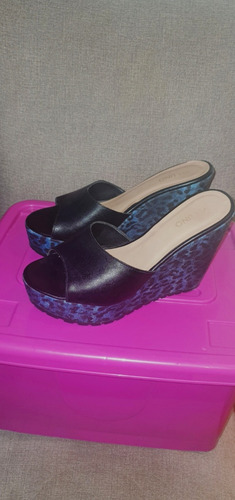 Zapatos Sandalias Via Uno. 39.negras. Taco Animal Print Azul