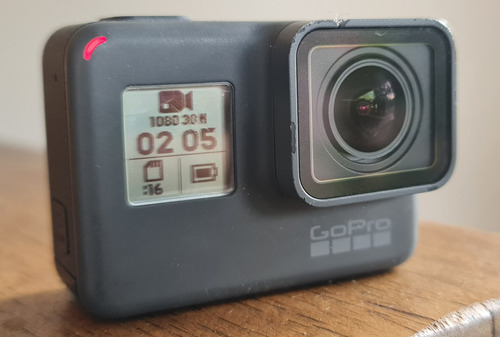 Gopro Hero 5 Black Con Accesorios, Flotador, Mango, Carcasa.