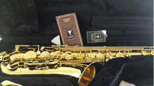 Sax Tenor Eagle St 503 Estado De Novo Como Tirado Da Loja