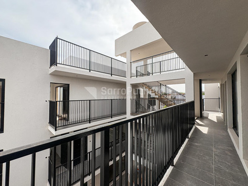Venta Departamento 2 Ambientes En Morón (1º)