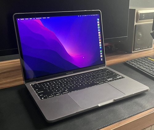 Macbook Pro 13.3 Inch (2020) 8 Gb Ram / 256 Gb 