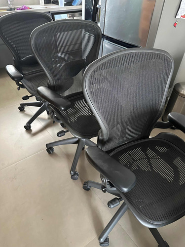 Cadeira Herman Miller Aeron Modelo Novo Mais Completo