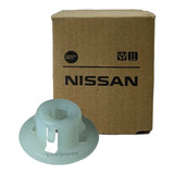 Clip Grapa Varilla Cofre Versa Nissan Original 2013