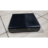 Microsoft Xbox 360 Super Slim 4gb Só O Aparelho Sem Nada. Com Defeito De Luz Vermelha. M1