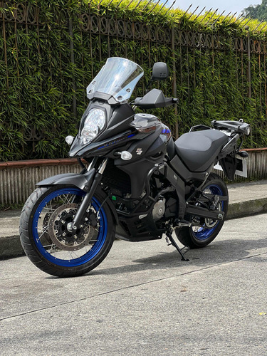 Suzuki Vstrom 650xt 2025