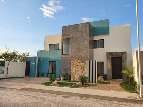 Casa De Autor En Privada Al Norte De Mérida - Imagen 2