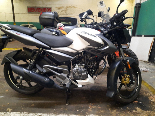 Bajaj Ns