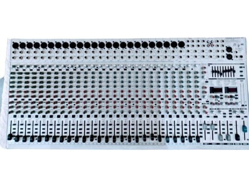  Mesa De Som. Mix Com 32 Canais. Mesa Behringer 3242fx-pró