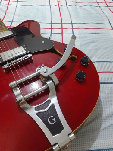 Guitarra Semi Acústica Waldman Classy