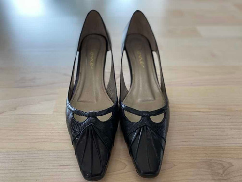 Zapatos Color Negro. 23.5 De Piel Cabrito Marca   Dione