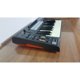 Teclado Controlador Midi Usb Novation Launchkey 25  