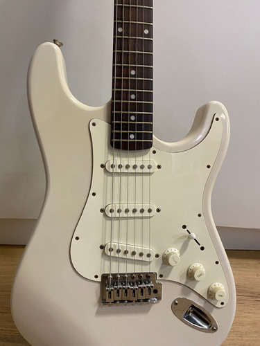 Guitarra Stratocaster Squier By Fender