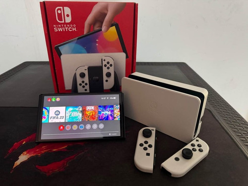 Nintendo Switch Oled 64gb Standard Color  Blanco Y Negro 