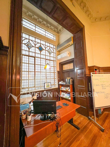Oportunidad De Inversión. Venta De Propiedad Casa Palacete Mansión De 1905 De Prestancia Señorial. Son 676 M2 En 2 Plantas. Inmaculada, Gran Nivel. Amueblada. Ciudad Vieja. Padrón Completo De 393 M2. - Imagen 4