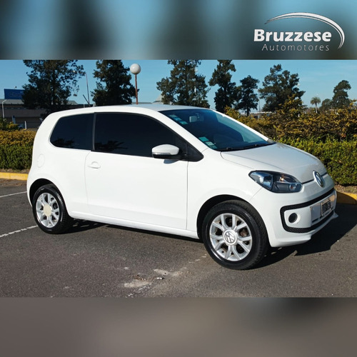 Volkswagen Up High 2015