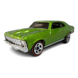 Hot Wheels 68 Chevy Nova Red Line 2006 Verde - J P Cars