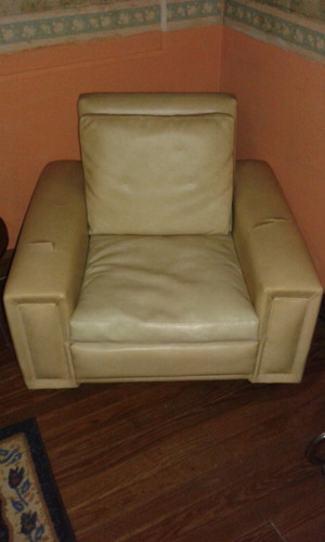 Sillon Antiguo - Un Cuerpo  En Cuerina - Base Madera Maciza!