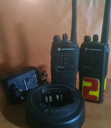 2 Radios Motorola Pro 5150 Vhf