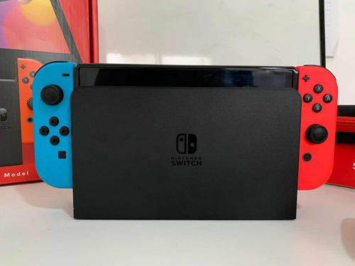 Nintendo Switch Oled 64gb.