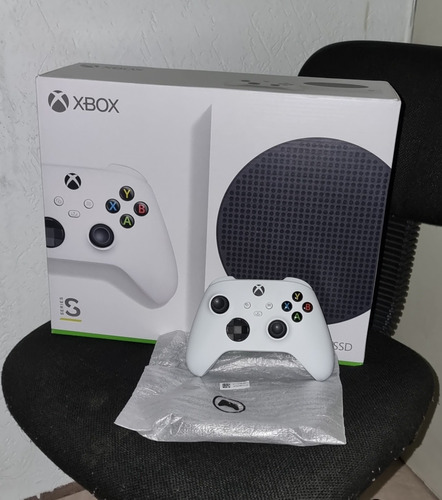 Consola Xbox Series S 512 Gb + Control Adicional Series X|s